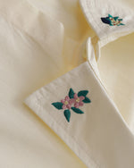 楽しい刺繍の半袖シャツ