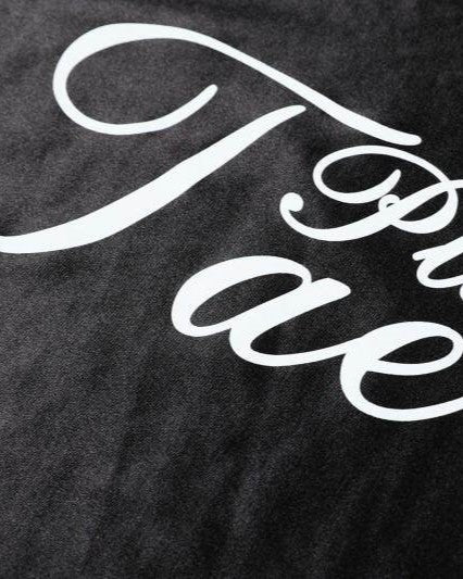 カジュアルなプリントの長袖