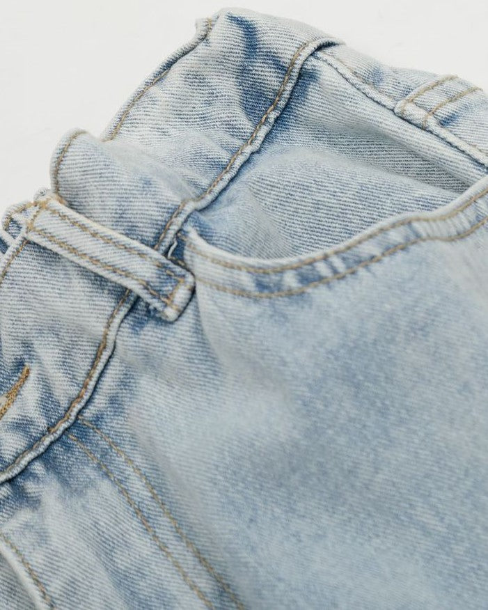 かわいい花柄ジーンズ