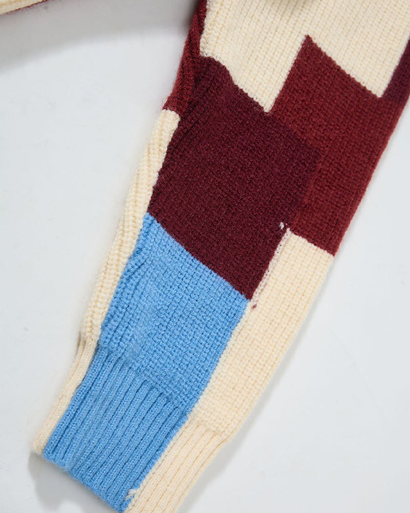 コントラスト刺繍セーター