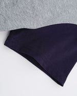 シンプルなデザインの半袖