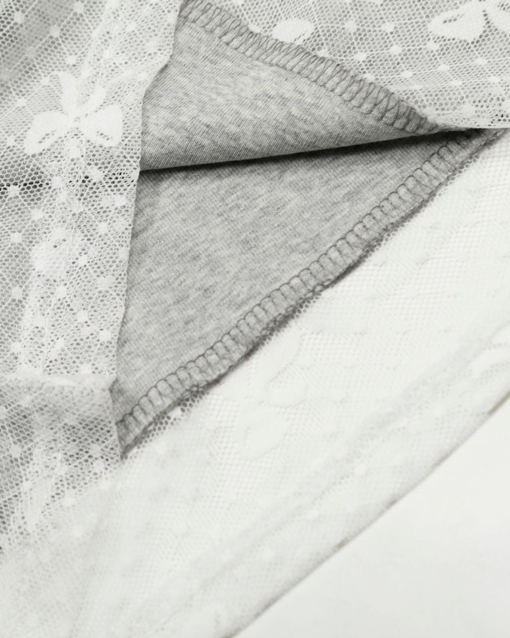 レトロなシンプルな長袖