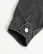 ヴィンテージ風のダメージ加工フード付きスウェットシャツ