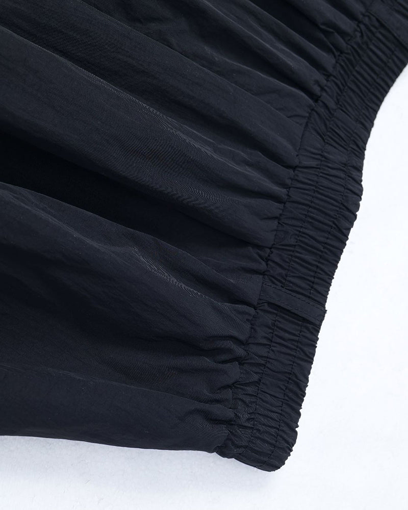 シンプルな個性スカート