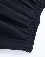 シンプルな個性スカート