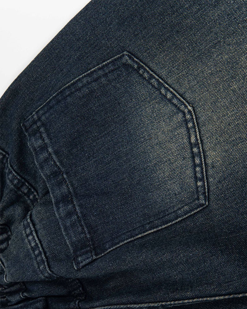 漫画の刺繍が入ったデニムショートパンツ