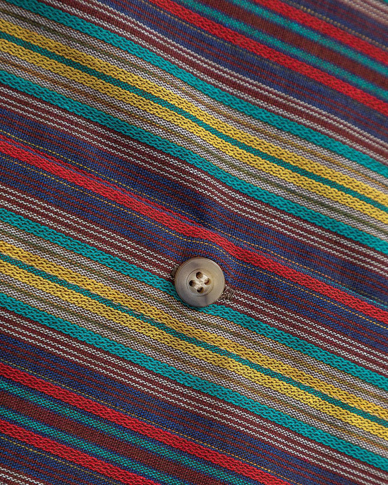 ストライプのゆったりとした半袖シャツ