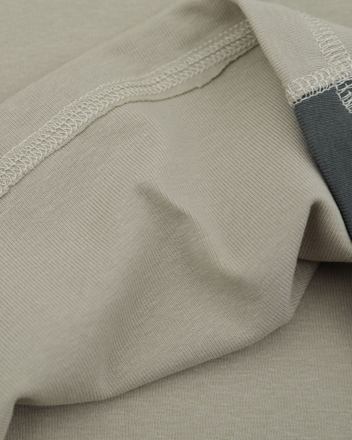 カラーブロックの長袖