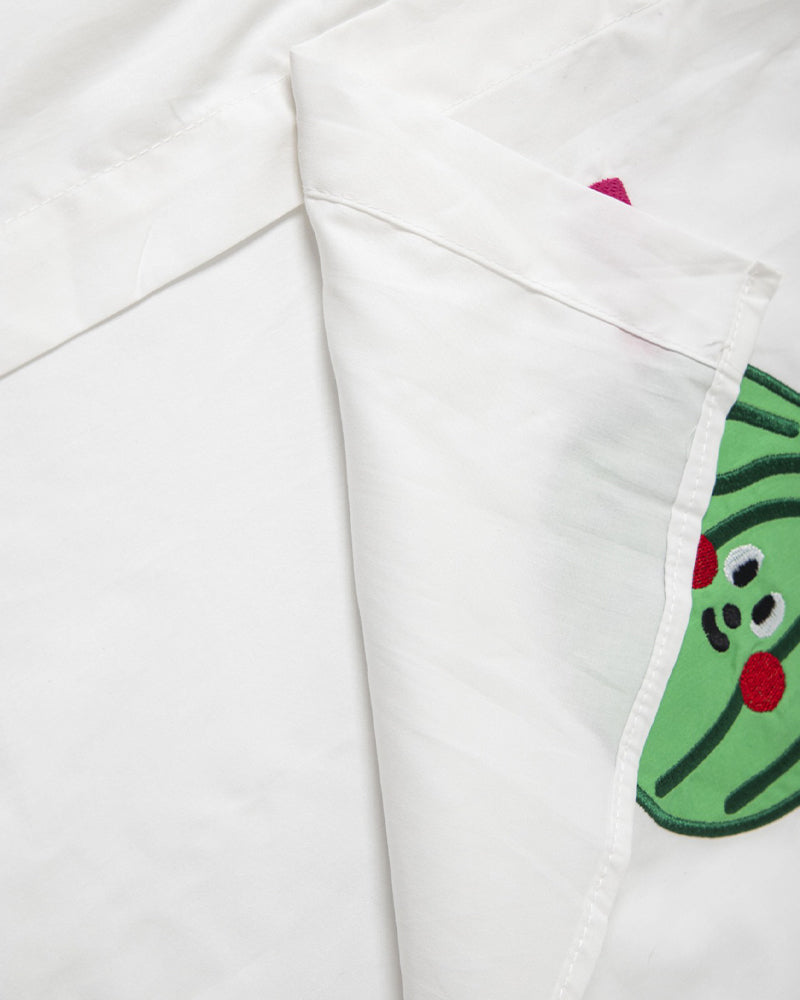 かわいい漫画の半袖シャツ