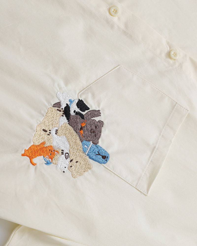 かわいい漫画の刺繍シャツ