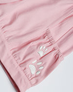 シンプルでゆったりとしたカジュアルショートパンツ