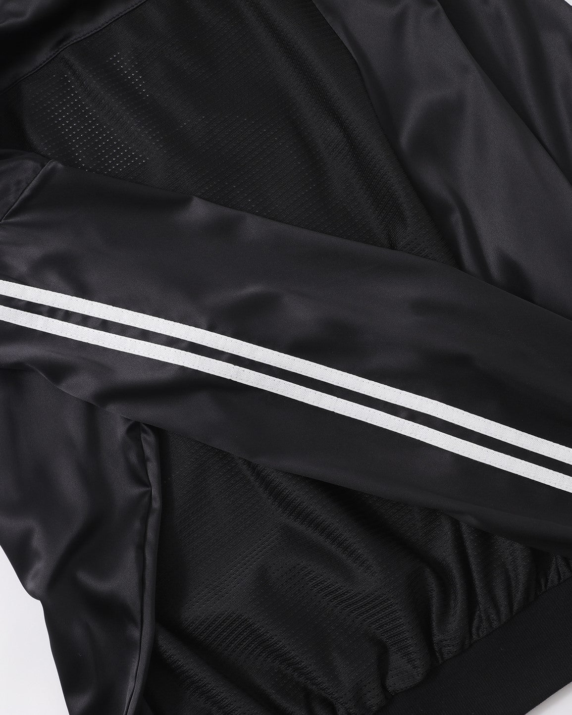 スポーツスタイルのレタリング長袖