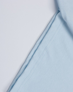 シンプルなラペルの半袖