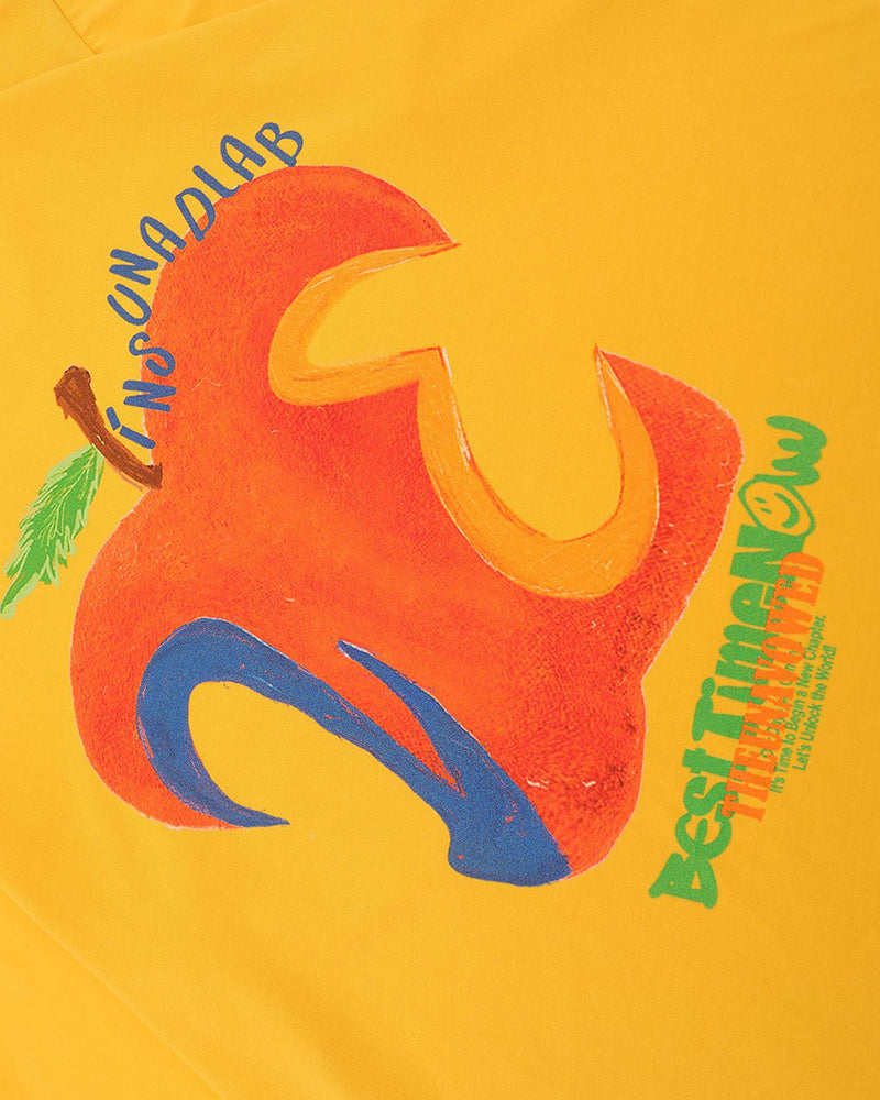 シンプルでゆったりとした半袖