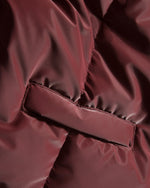 厚手のスタンドカラーダウンジャケット