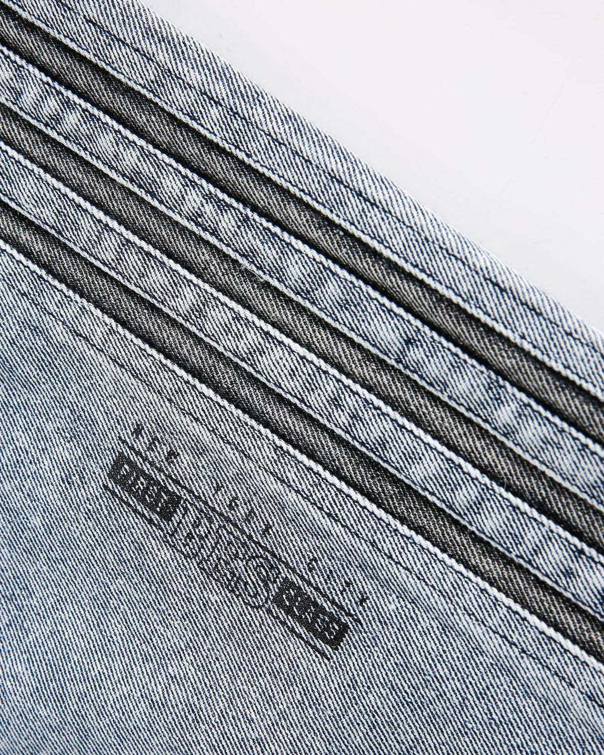 Simple and versatile striped denim trousers