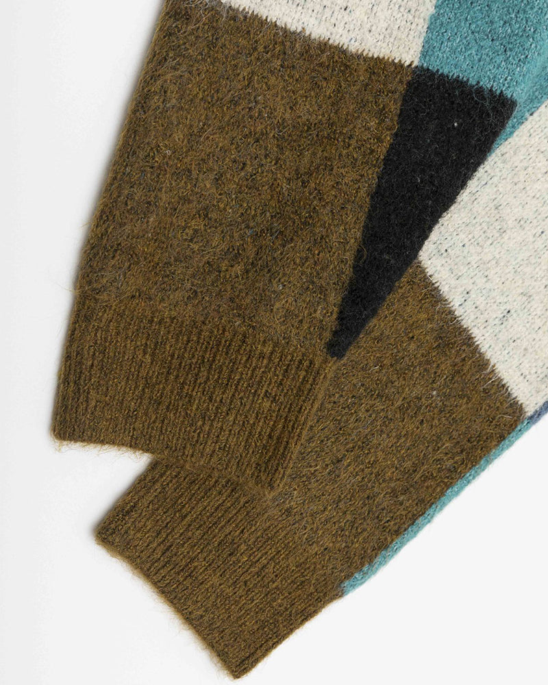 チェック柄のカップルセーター