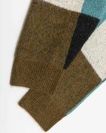 チェック柄のカップルセーター