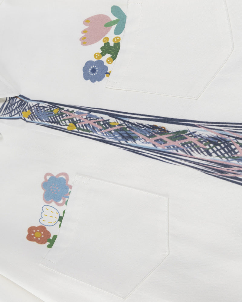 レトロなシンプルな長袖シャツ