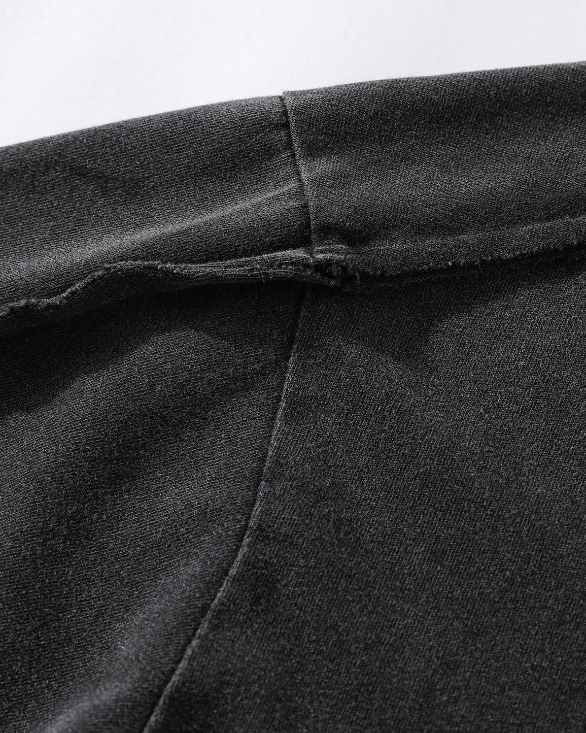 レトロな刺繍の半袖