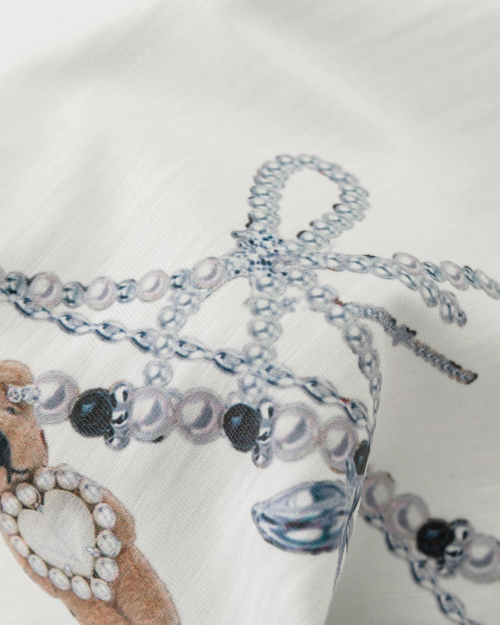 Decorated loose short sleeves