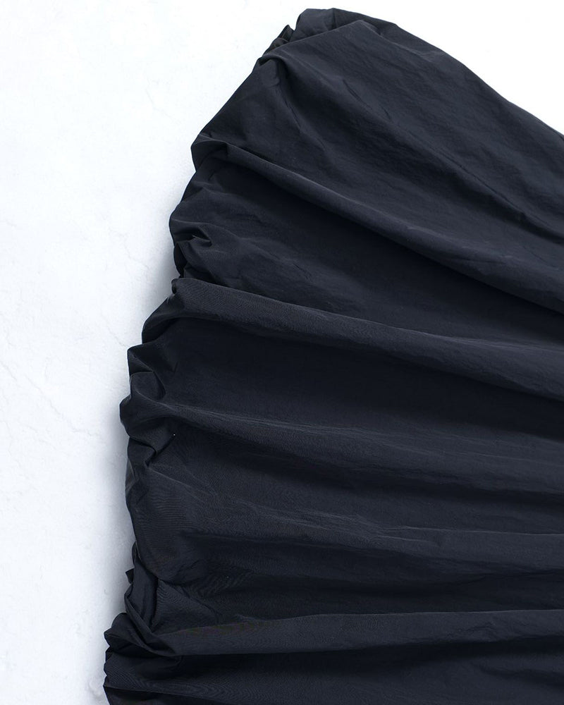 シンプルな個性スカート