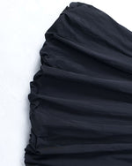 シンプルな個性スカート