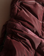 厚手のスタンドカラーダウンジャケット