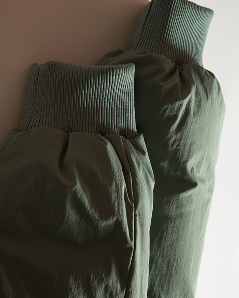 クラシックなホワイトダックダウンジャケット