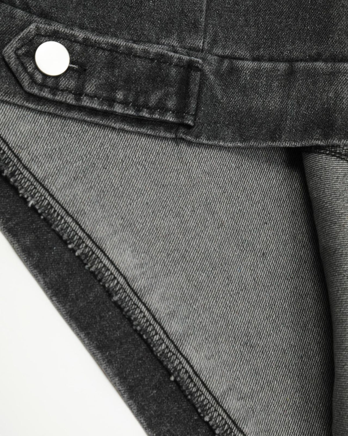 ヴィンテージ風のダメージ加工フード付きスウェットシャツ