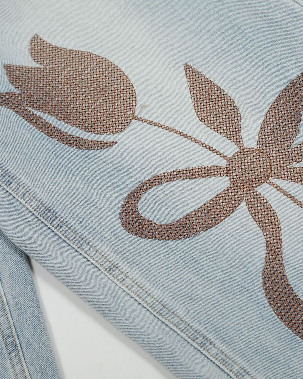 かわいい花柄ジーンズ