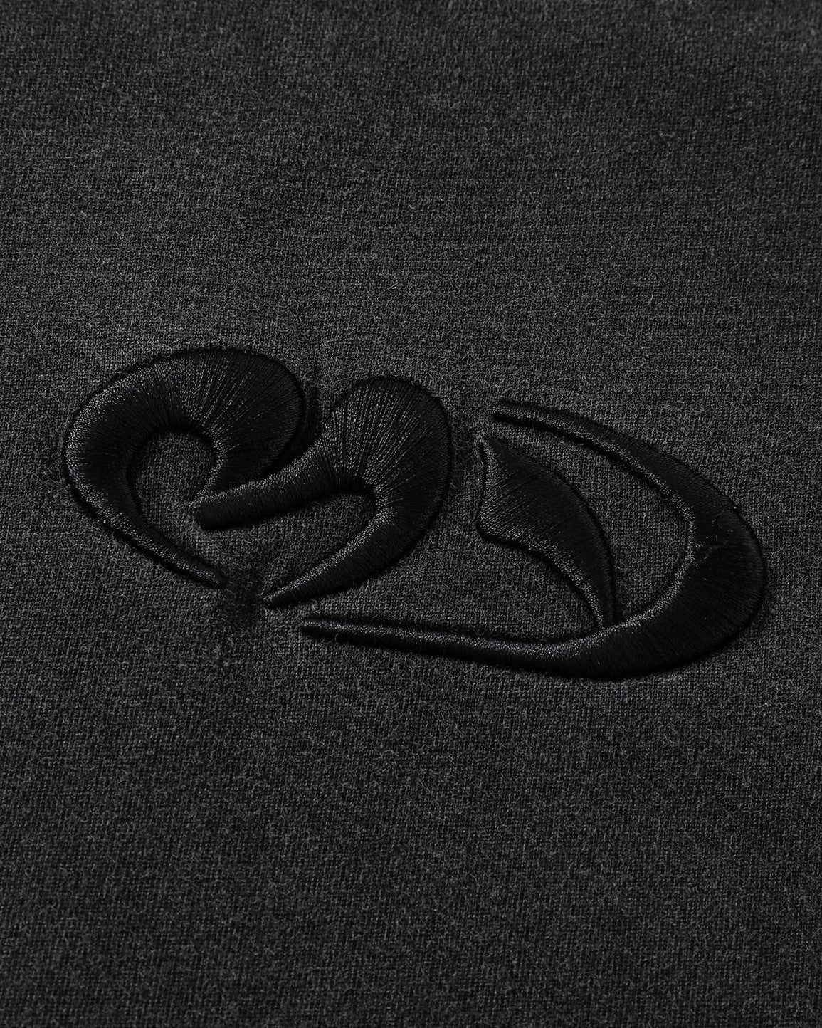 レトロな刺繍の半袖