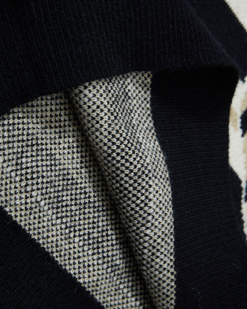 刺繍入りコントラストストライプセーター