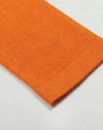 シンプルなニットカーディガン