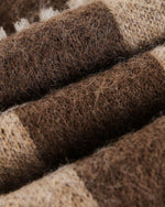 レトロなコントラストカラーのプルオーバーセーター