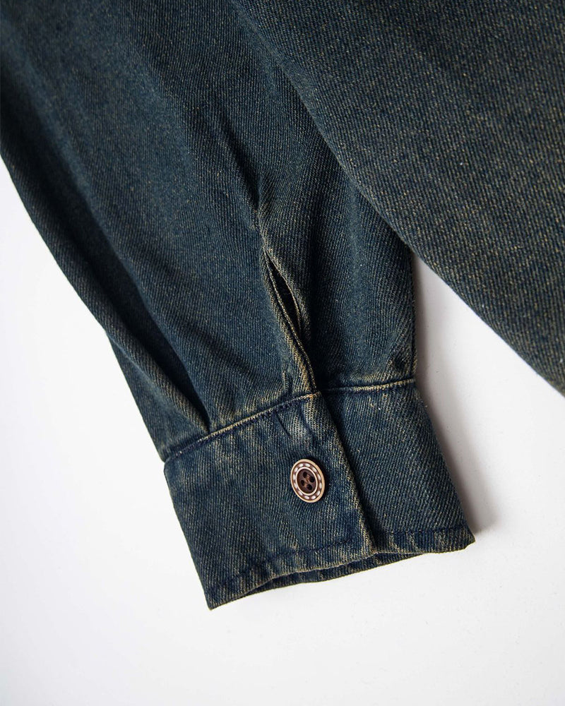 Small flower embroidered long-sleeved shirt