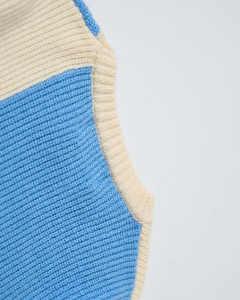 コントラスト刺繍セーター