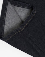 カジュアルなストレートレッグクロップドジーンズ