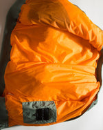 クラシックなホワイトダックダウンジャケット