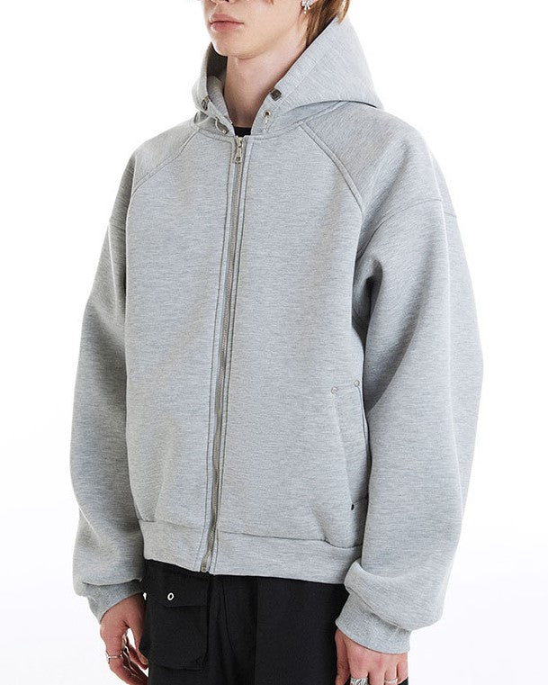 ゆったりとした無地のフード付きスウェットシャツ