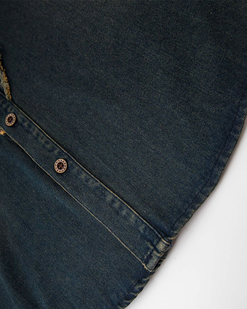 Small flower embroidered long-sleeved shirt