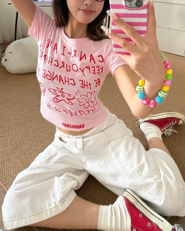 ゆったりとしたカジュアルなカーゴショーツ