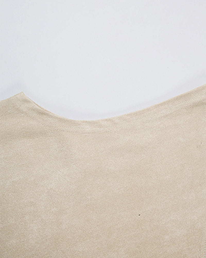 ゆったりとしたクルーネックベスト