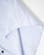 ストライプの半袖シャツ