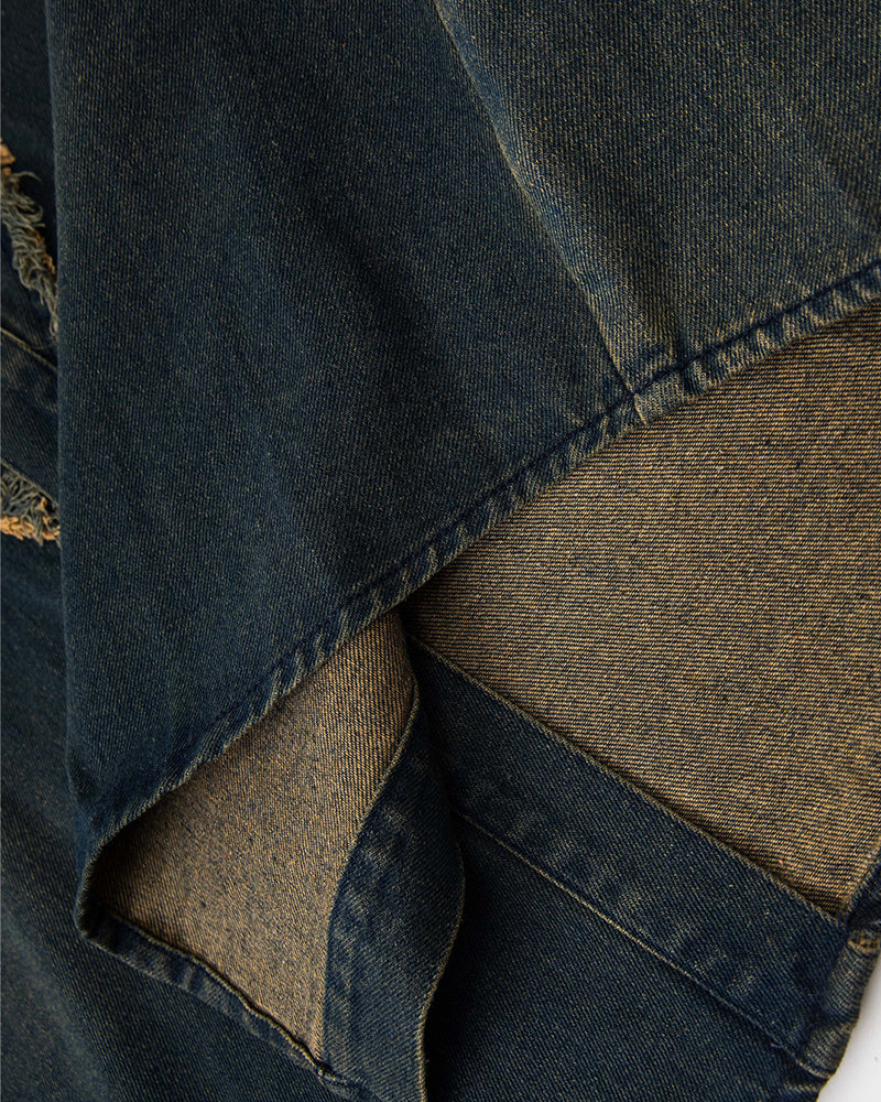 Small flower embroidered long-sleeved shirt