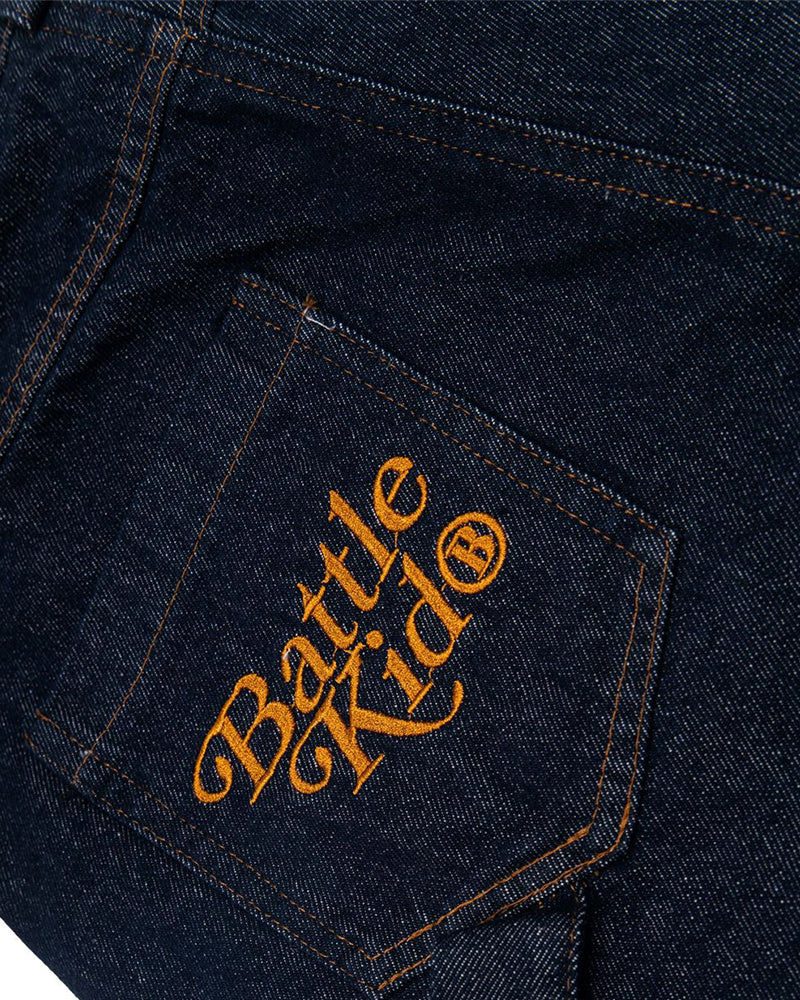 ボタン刺繍ジーンズ