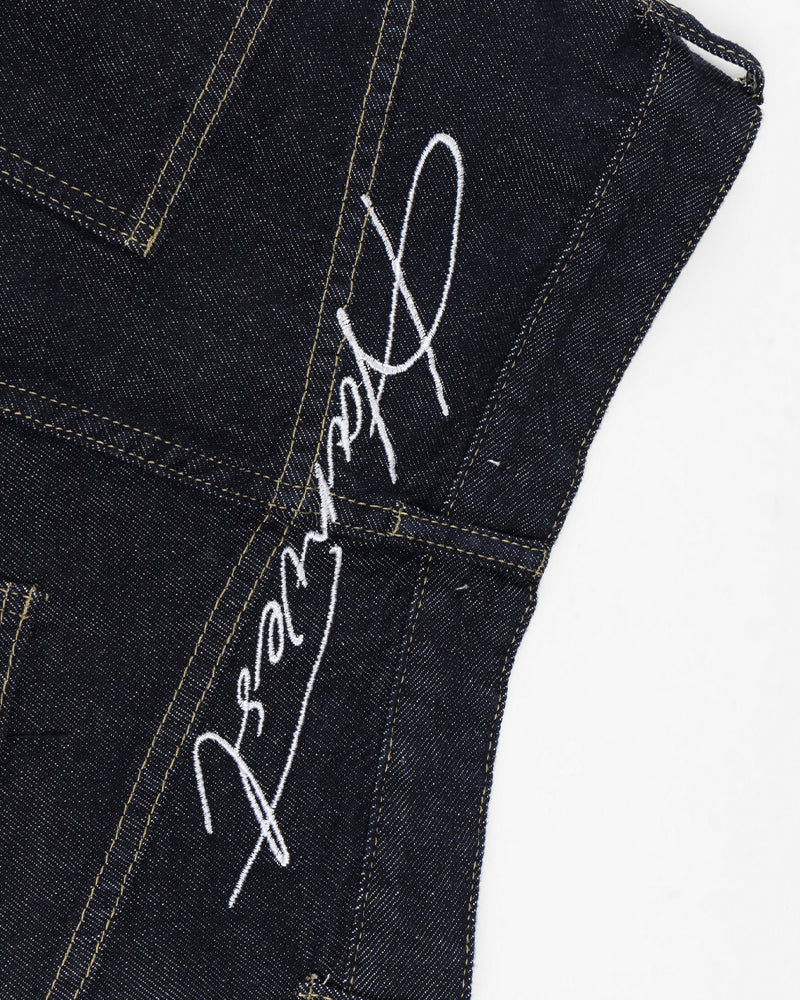 カジュアルなストレートレッグクロップドジーンズ