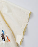 かわいい漫画の刺繍シャツ