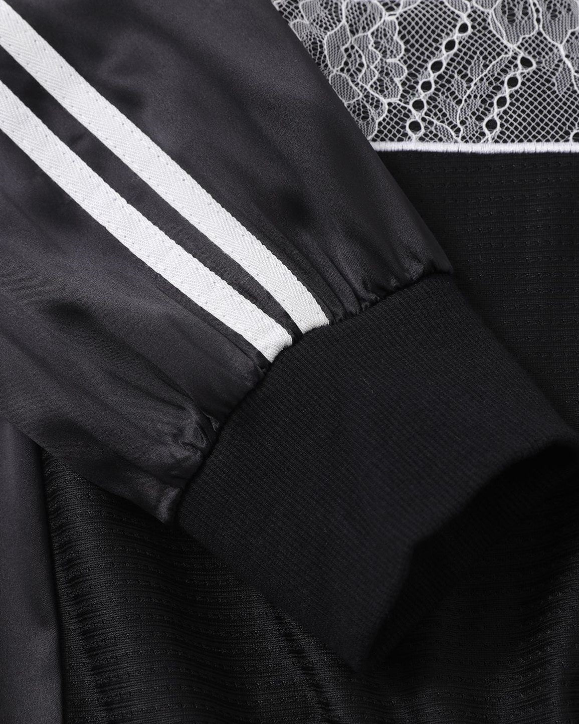 スポーツスタイルのレタリング長袖