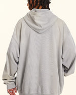 カジュアルなフード付きスウェットシャツ